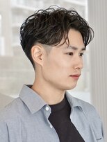 ガーデンヨコハマエスト(GARDEN YOKOHAMA est) ツーブロック 毛流れパーマ センターパート