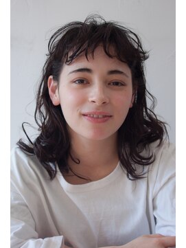 ハニーマスタード(HONEY MUSTARD) くせ毛風パーマ前髪もくるくる