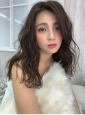 インスタで人気の透明感ある、ゆるふわヘアー