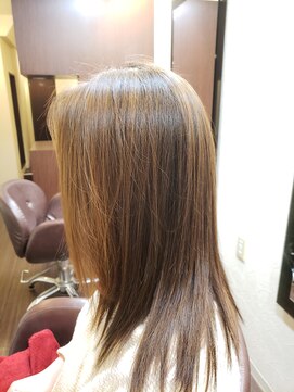 ヘアメイク ビス(Hair Make Bis.) ロングレイヤースタイル