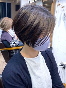 アヴァロン(AVALON) 暗髪大人ショートボブ・艶髪ラベンダーアッシュ【BISA】