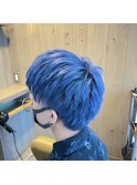 パンクなブルーヘア
