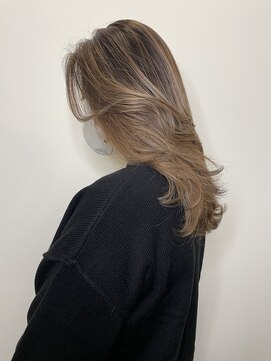 ゼンドットカラスマ(Zen.karasuma) ミルクティ＊バレイヤージュカラー