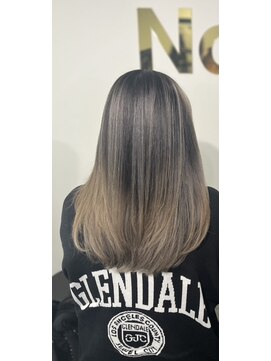 シックス(NO.6) グレージュバレイヤージュ