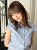 ワンカールで簡単ミディアムレイヤーと赤みのないベージュカラー