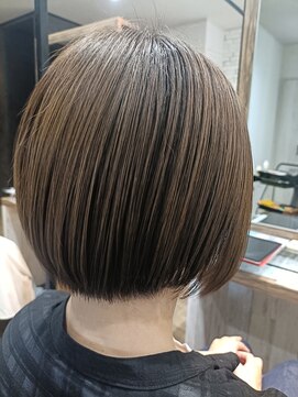 ウルスヘアー(ulus hair) 丸みシルエットが美しい コンパクトボブ