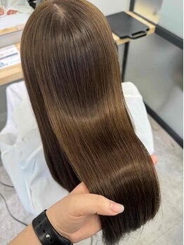 リジー(Litzy)の写真/【女性専用サロン/全席半個室】素髪のように毛先までふんわり自然な仕上がりに♪話題の髪質改善も叶う★