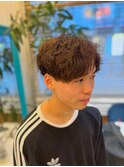 フェザーパーマ刈り上げセンターパート