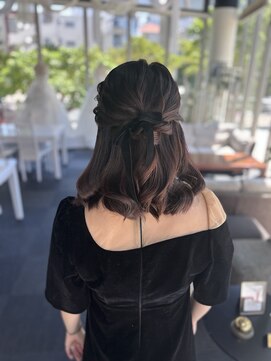 ヘアセット専門サロン by OKINAWA WATABE WEDDING 那覇店 ハーフアップ