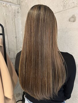 プラスシー(+C) 積み重ねて作る地毛にハイライト/福岡ハイライト/地毛ハイライト