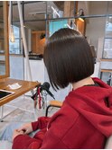 小顔に見える前下がりボブ