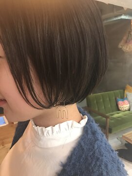 ブレス(Bless) backstyle