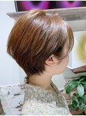 大人かわいいハンサムひし形ショート