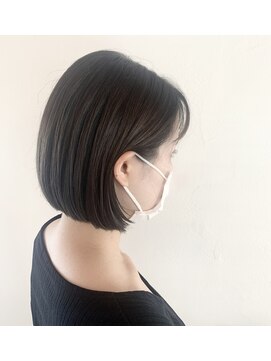 シュア(sure) 暗髪ツヤツヤスタイル