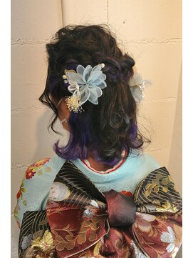 パリスパート2 振袖 大きな編み込み インナーカラー ハーフアップ ヘアアレンジ