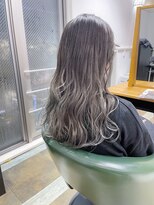 ジゼル(GiseL)&nbsp;グレーシルバー♪ダブルカラー/ブリーチ/髪質改善/ハイトーン