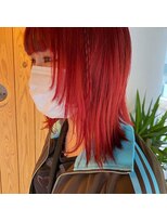 キー(kii)&nbsp;赤髪　ブリーチカラー　ウルフカット　福岡　天神　薬院