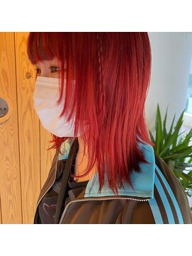 キー(kii) 赤髪　ブリーチカラー　ウルフカット　福岡　天神　薬院