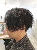 センターパートツイストスパイラルパーマメンズマッシュパーマ