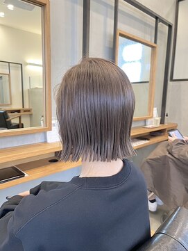 ソッカ(socca) 切りっぱなしボブ