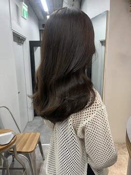 ヌープヘアーアイス(NUUP.hair ici) 大人美人艶カラーベージュ小顔カット透明感レイヤーロング