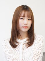 シルフィ(sylph) ミディアムロング美髪ストレート_明るめのカラー♪