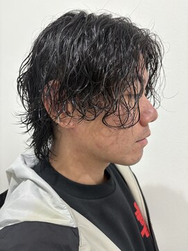 ヒュイル バイ ニアウ(Hwyl by Niau) メンズマッシュパーマ波巻きスパイラルパーマニュアンスパーマ