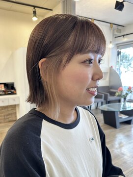 ヴィサージュバスク(VISAGE ba.s.k) 切りっぱなしボブ×イヤリングカラー