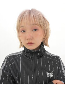 タス(tas) 今年の夏はハイトーンのレイヤーボブ!