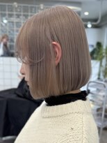 サンクマーケット 渋谷(cinq MARKET)&nbsp;渋谷ブリーチカラータッセルボブ顔周りレイヤー切りっぱなしボブ