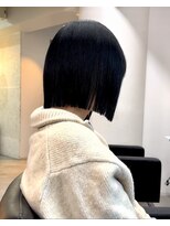 ラフ 新宿(Laff) ヘイリーボブ/切りっぱなしボブ/黒髪ボブ