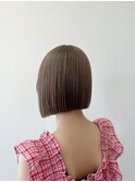 切りっぱなしのミニボブ