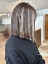 レクタ(recta)&nbsp;大人30代40代白髪ぼかしハイライト切りっぱなしボブ