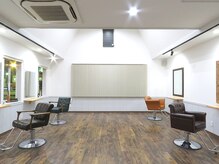 ヴァローヘアーデザイン(valor hair design)