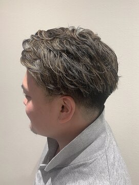 プールトワ(pour toi) メンズオススメスタイル！外国人風ハイライト