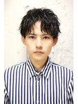 ルーツ(ROOTS) センターパートのウェーブヘア