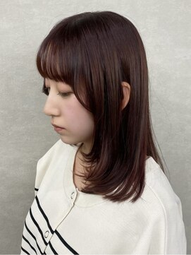 フンヌ フンヌ(funnufunnu) 顔周りレイヤー×レッドブラウン