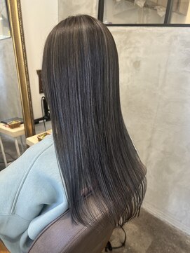 ローレン(Loren) バレイヤージュ／ハイライト／グレー／グラデーション