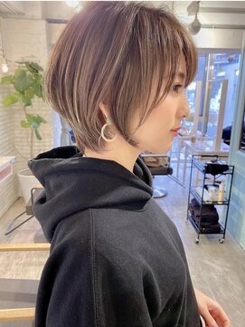 ロンドブルーム 天神大名店(Lond Bloom) ３０代４０代に人気なメルティカラー白髪ぼかしショートボブ