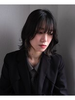 スリーアン(THREE ann.)&nbsp;顔周りくびれレイヤースタイル