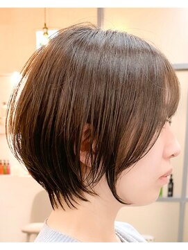 シシ 大宮(She 2.) ショート/ショートボブ/ショートカット/丸みショート/大宮