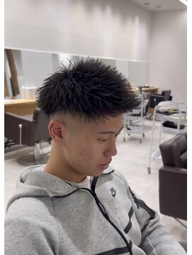 ルーストデラックス 京都河原町三条(ROOST dx) MEN’S HAIR/波巻ツイストスパイラル/フェザーパーマ/京都河原町