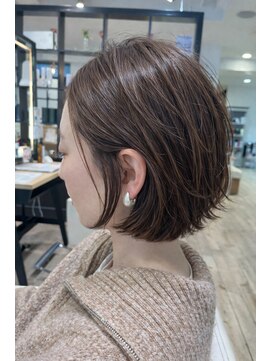 ジュイール(jouir) 三鷹白髪ぼかしハイライトショートボブウルフショートカット韓国