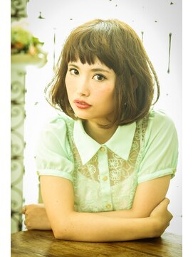 メルクマール(MERKMAL) ラウンドミディアムボブ