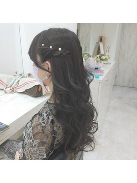 ヘアセットサロン ラシク(LaCQ) 大きなカールでふんわりダウンスタイル★