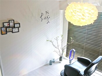 デイアンドナイト(Day&Night)の写真/仕切られた小部屋＆店内の癒しの空間が人気の秘密♪技術へのこだわりは勿論！店内へのこだわりも凄い！