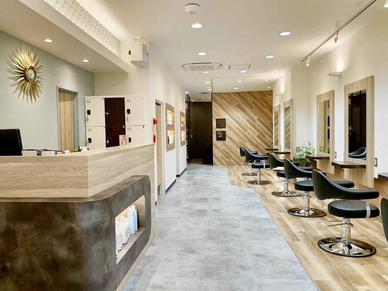 スネル美容室　パルッキーヴェンディ 秒で髪伸びて困る ⁡ HAIRCUT PARLOR ORWELL