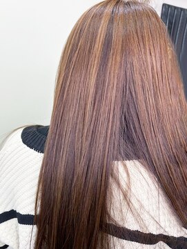 アルファ インタラクティブ エム フラワー(ALUFA interactive.M Flower) 20代30代40代髪質改善ハリウッドトリートメントアンブレラカラー