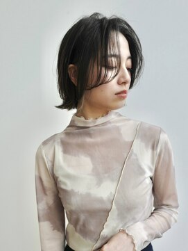 ニーム 国分寺(NEEM) ニュアンスレイヤー×前髪長めハンサムショート×アッシュグレー