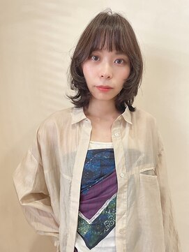 イーストハムネオ(EAST HAM NEO) 元気で明るい印象を与える外ハネミディアム